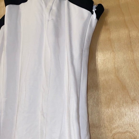 Dress - Picture 3 of 6